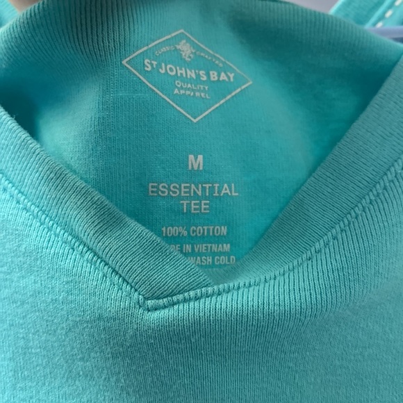 Green St John's Bay tshirt - Picture 2 of 2